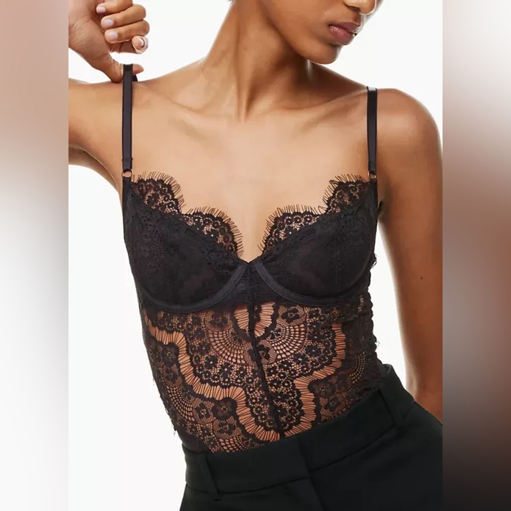 NWOT Aritzia Ten by Babaton Encore Bodysuit